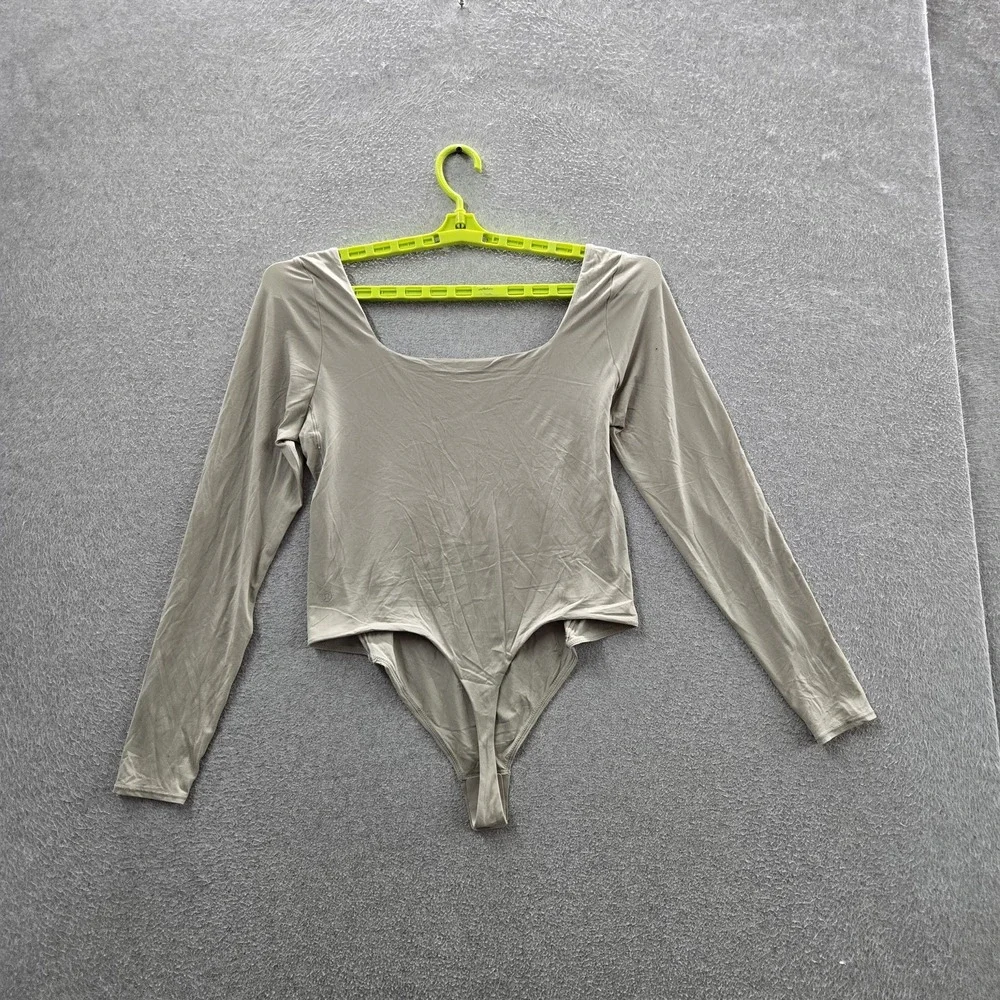 Lululemon Women Bodysuit XL Beige Wundermost Ultra Soft Nulu Scoop Neck READ